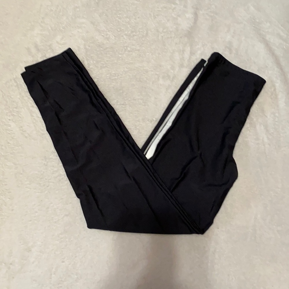 Chic Black leggings with White Stripe